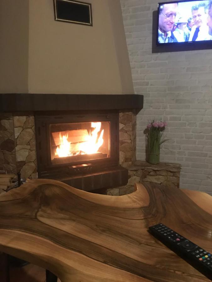 Domki Złota Rybka nad Jeziorem- Jacuzzi Zawóz Zewnętrze zdjęcie